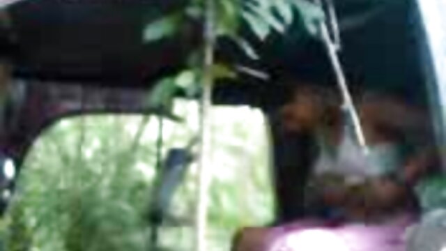 Tóc vàng ông nói `` chín '' Milf trêu chọc trên web cam đen đồ xx hoat hinh lót